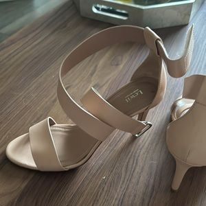 Lewit Isa nude pump sandal - size 39